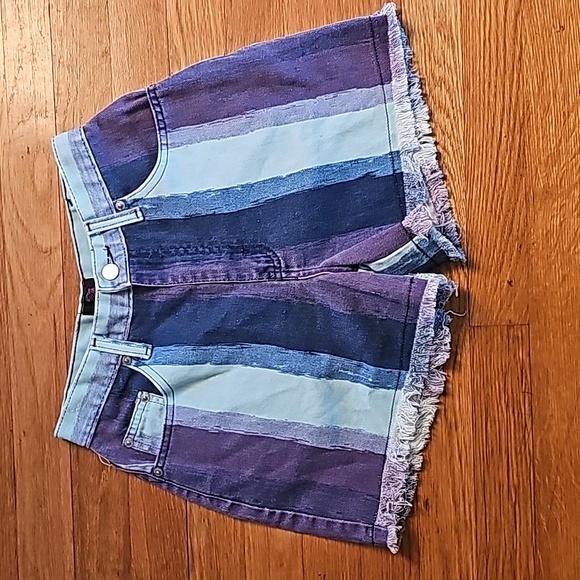 Sasson Jeans Pants - Vintage Sasson Striped Jean Shorts Women's Jr Size 24" Waist X 4" Inseam Length
